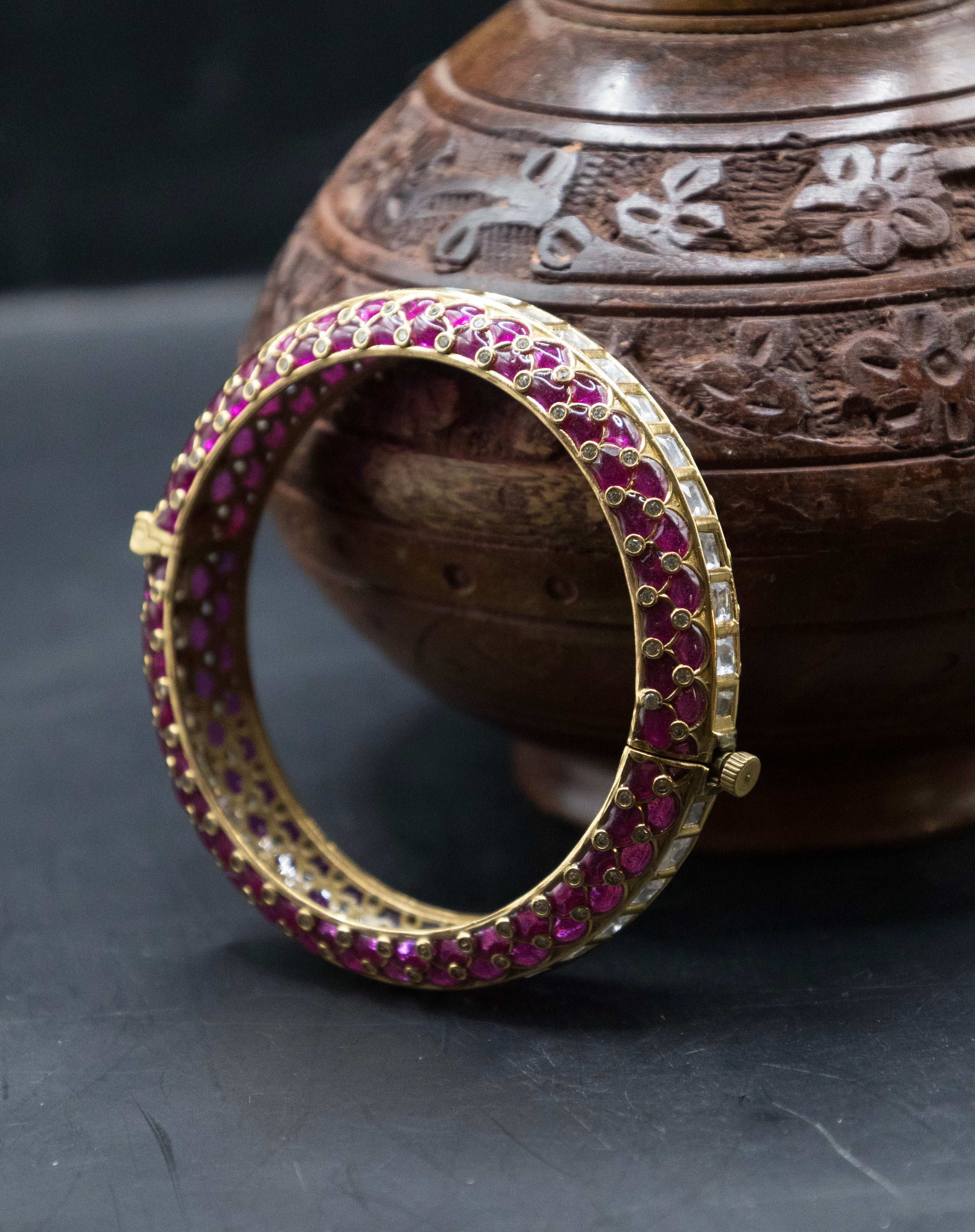 Jodha’s Jewel – Antique Emerald/ Ruby Openable Bangle